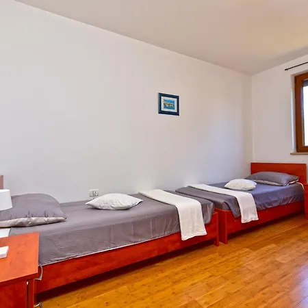 Danica 2433 Apartamento