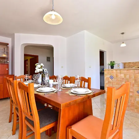 Danica 2433 Apartmán Ližnjan
