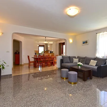 Danica 2433 Apartamento *